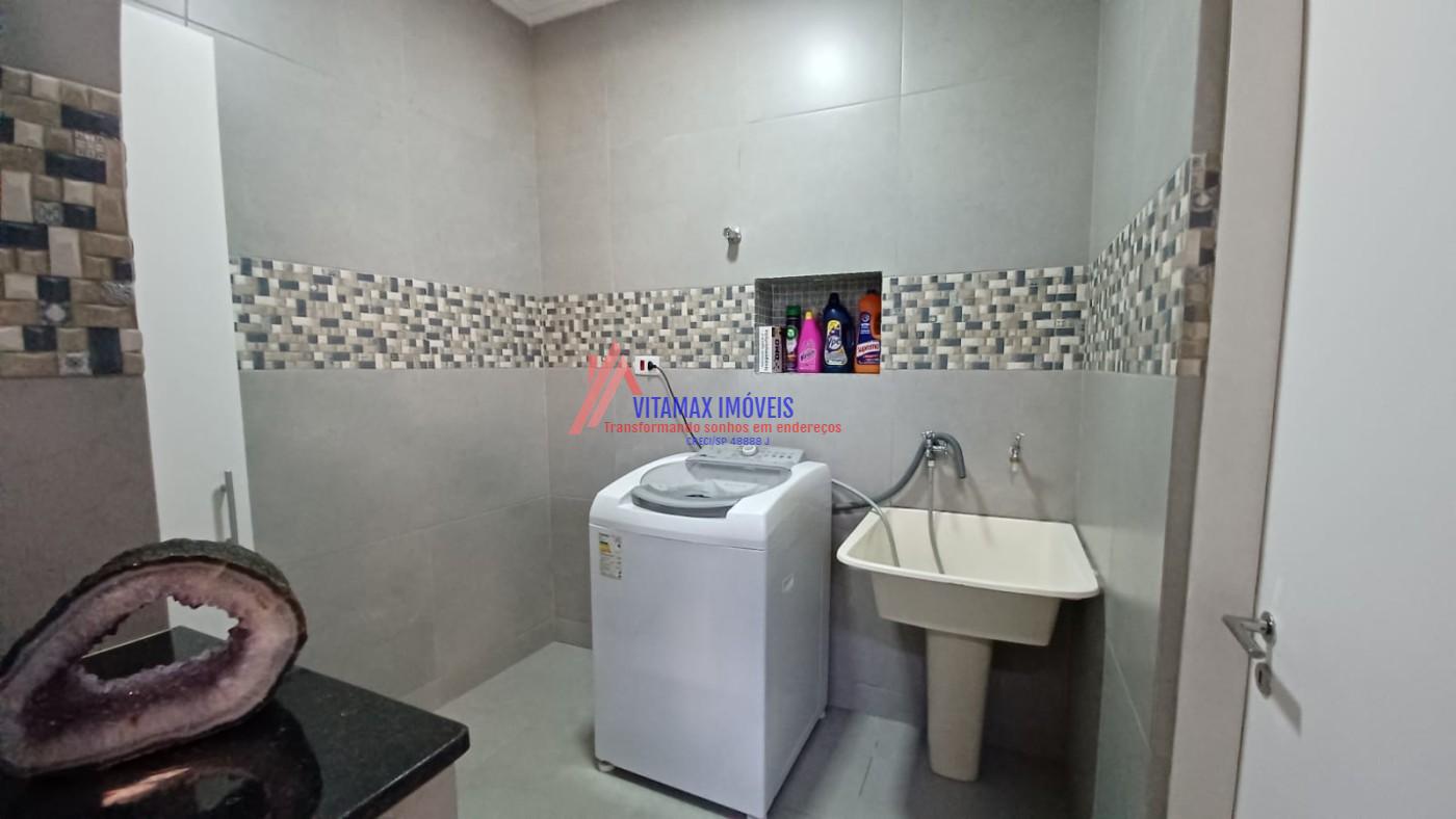 Sobrado, 3 quartos, 302 m² - Foto 1